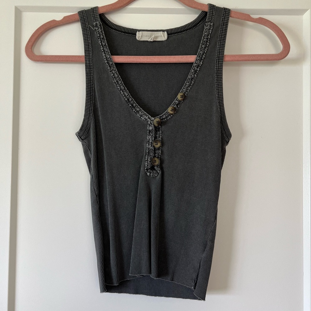 Women's Gray Sleeveless Top
